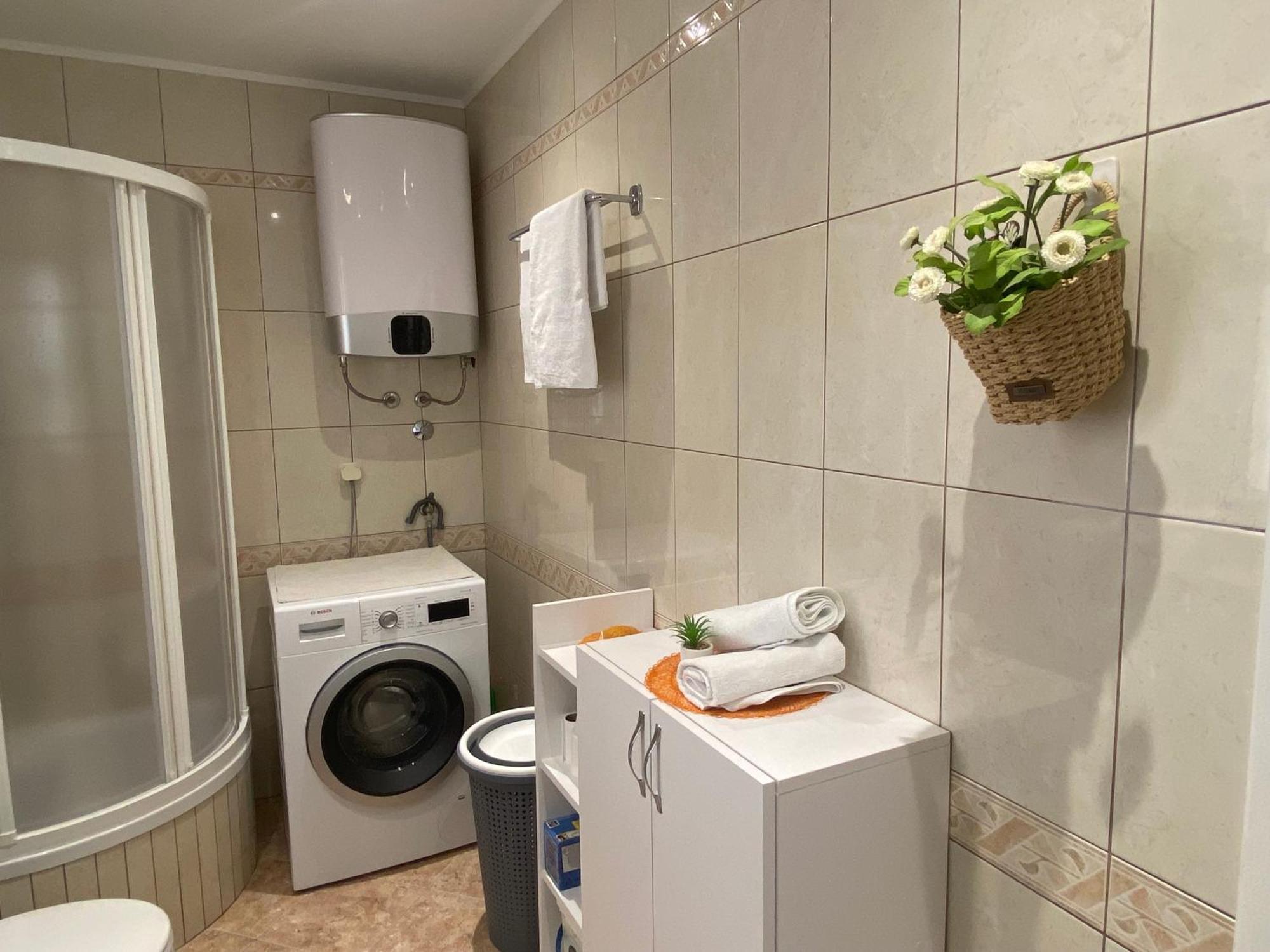 Apartment Simon - Old Stone Charm, Central Bol Life المظهر الخارجي الصورة