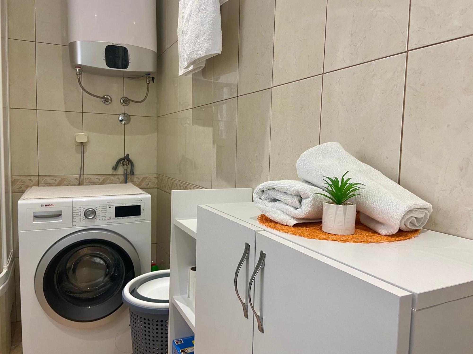 Apartment Simon - Old Stone Charm, Central Bol Life المظهر الخارجي الصورة